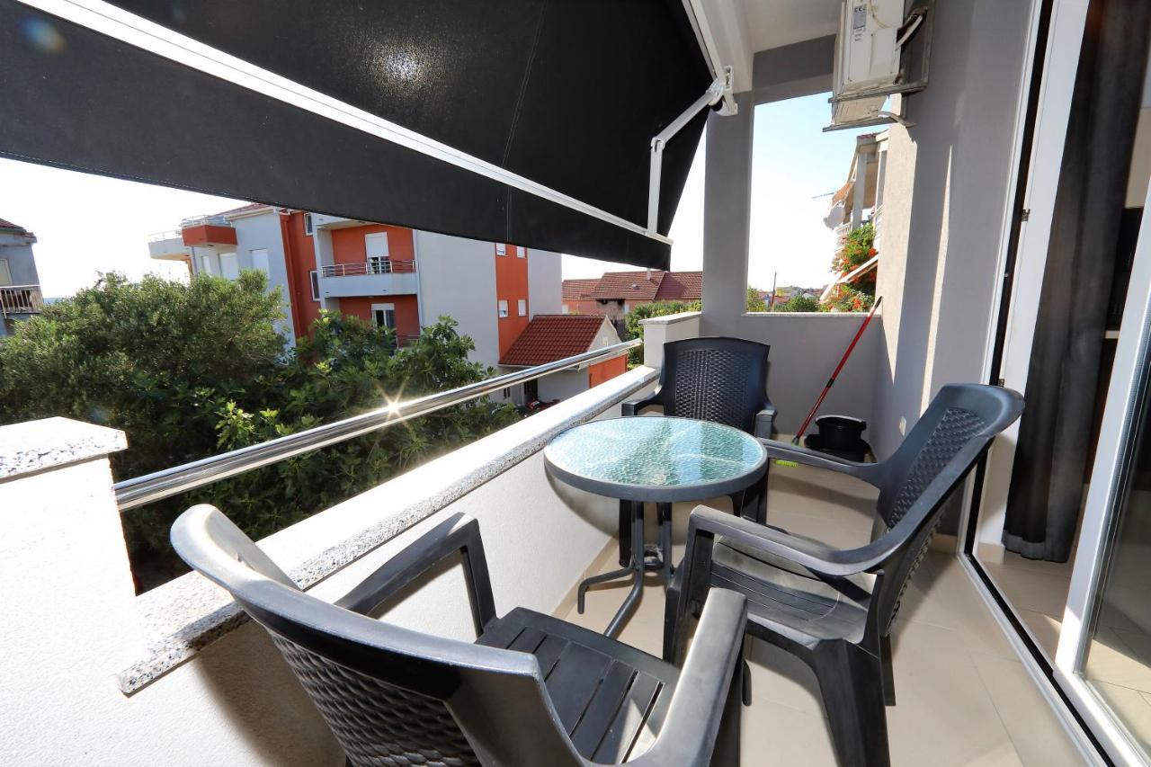 Apartments Neli Bibinje Luaran gambar