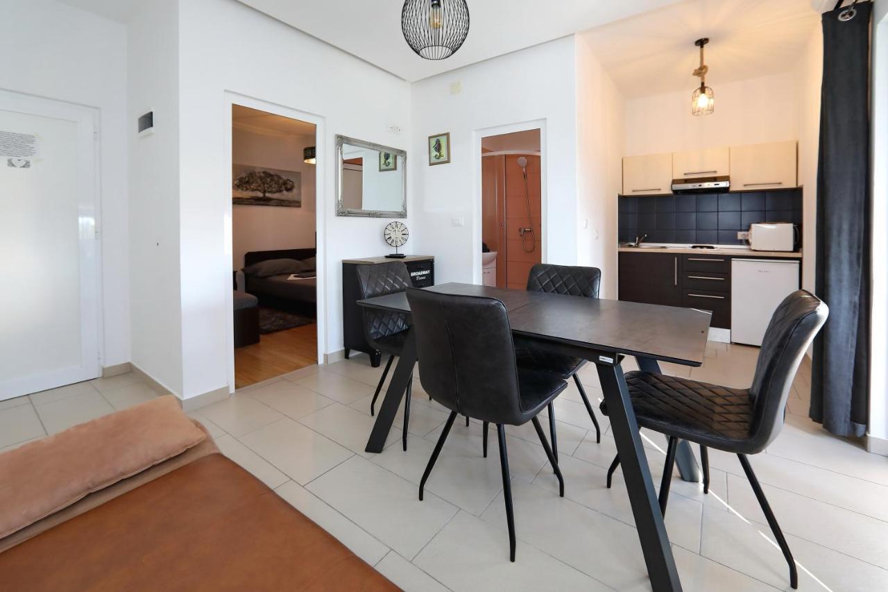 Apartments Neli Bibinje Luaran gambar