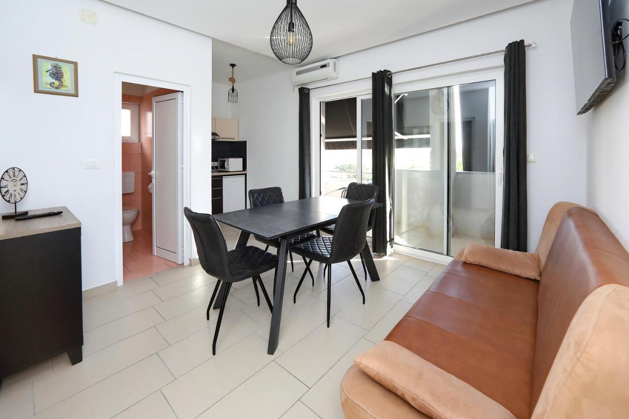 Apartments Neli Bibinje Luaran gambar