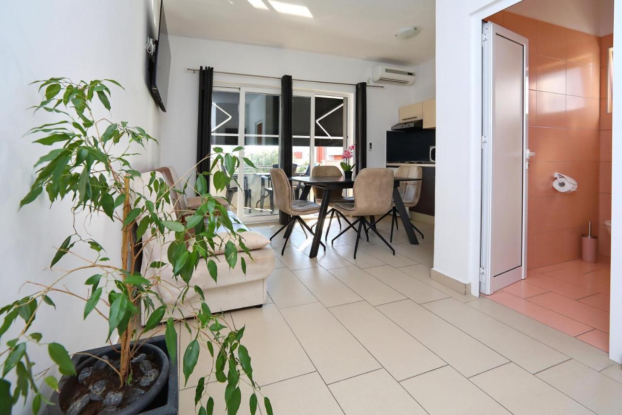 Apartments Neli Bibinje Luaran gambar