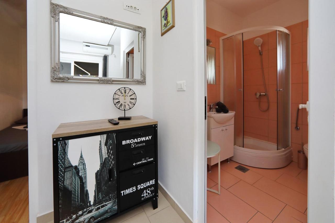 Apartments Neli Bibinje Luaran gambar