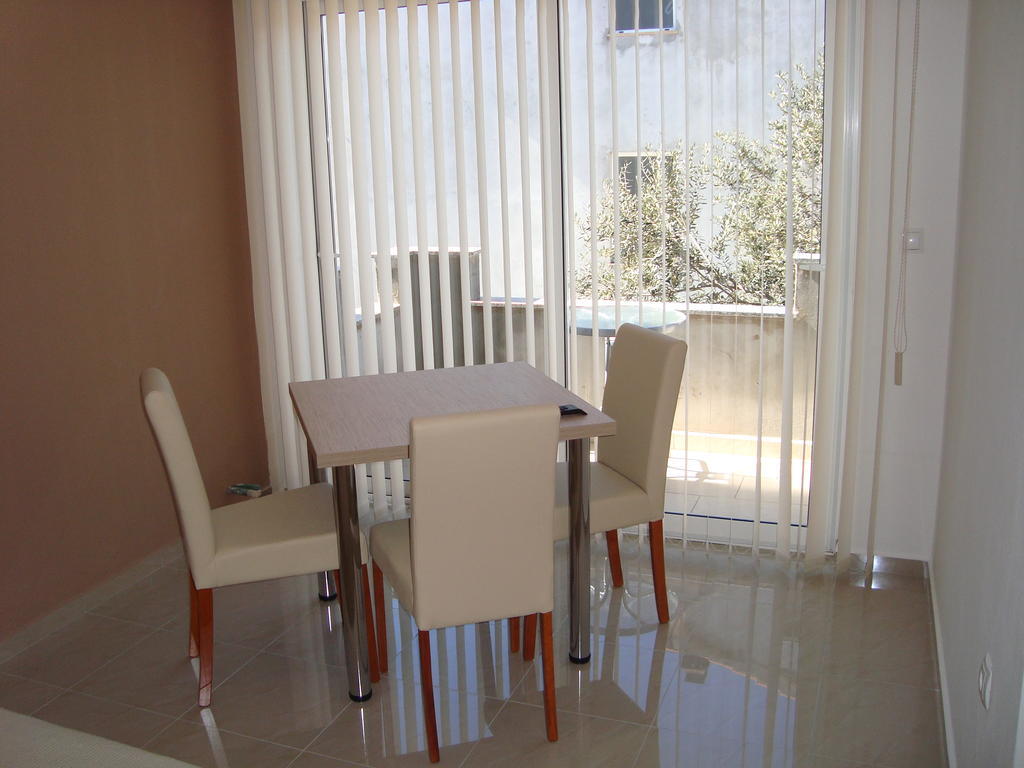 Apartments Neli Bibinje Bilik gambar