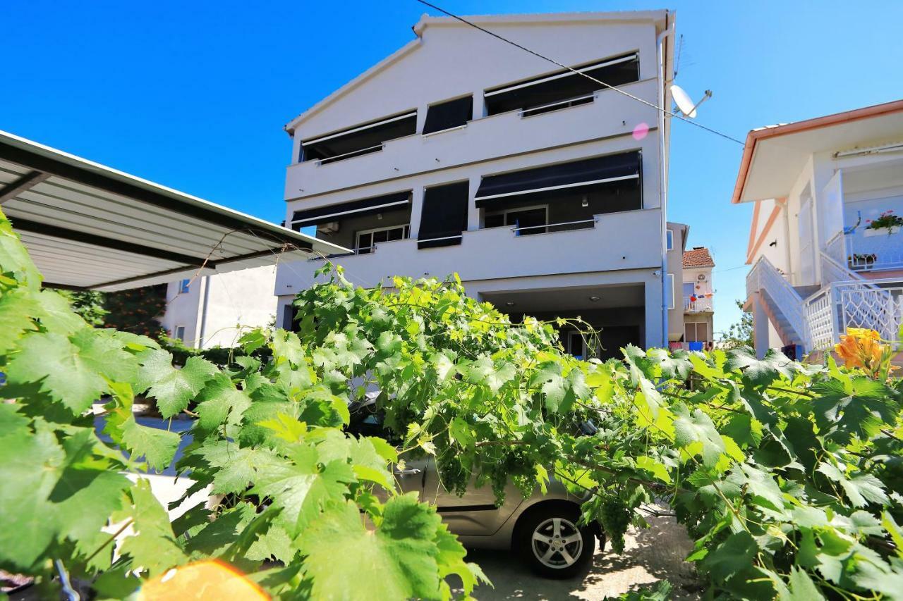 Apartments Neli Bibinje Luaran gambar